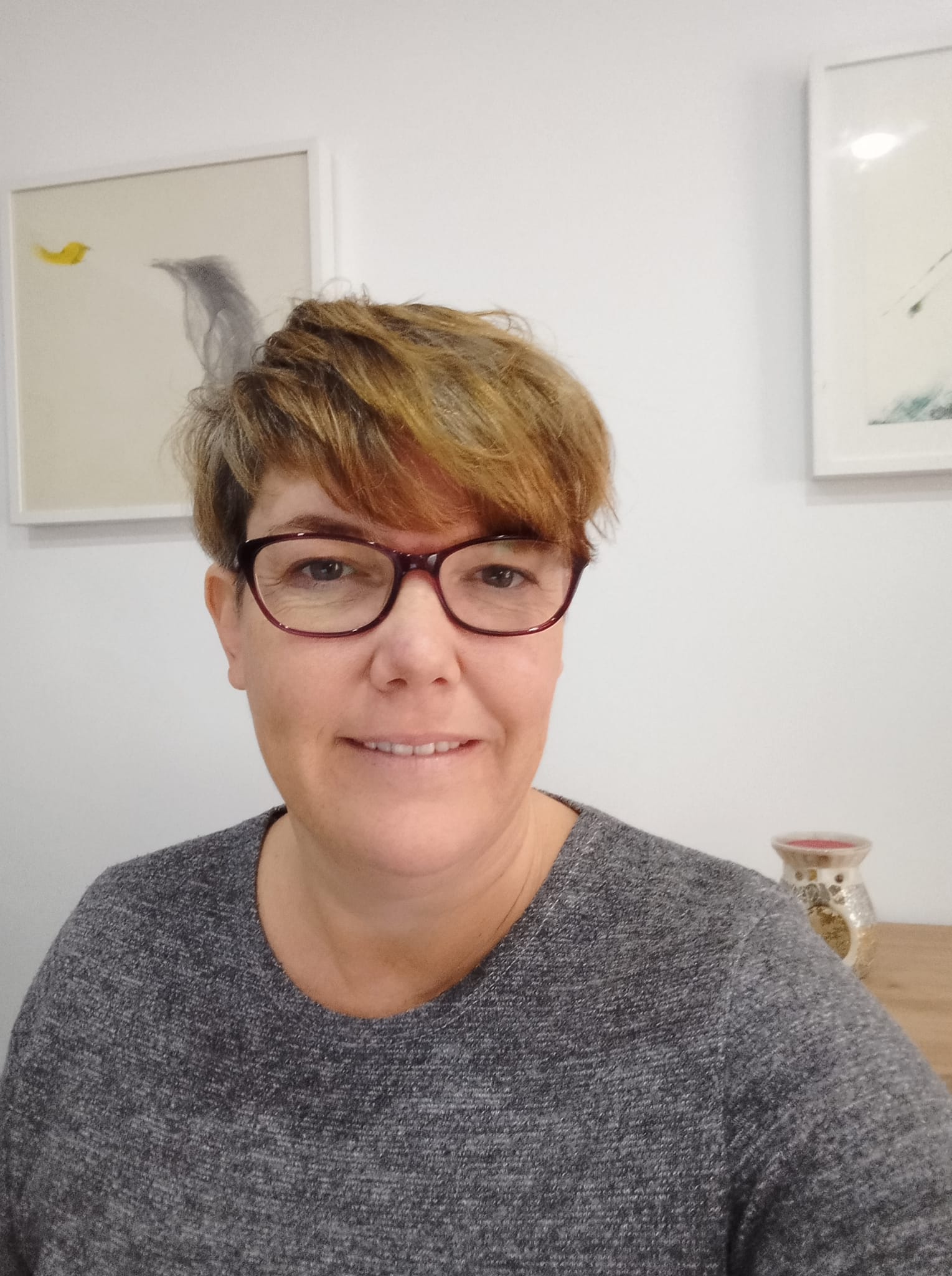 Sian, directora y profesora